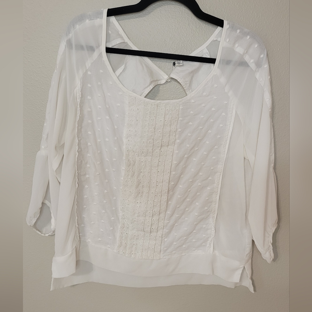 AE white top